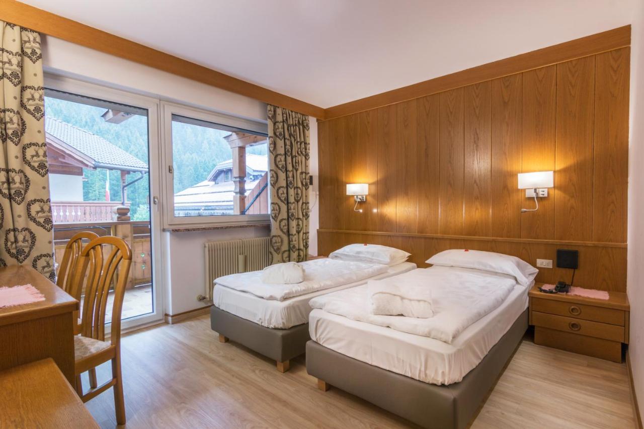 Hotel Ramon Campitello di Fassa Luaran gambar