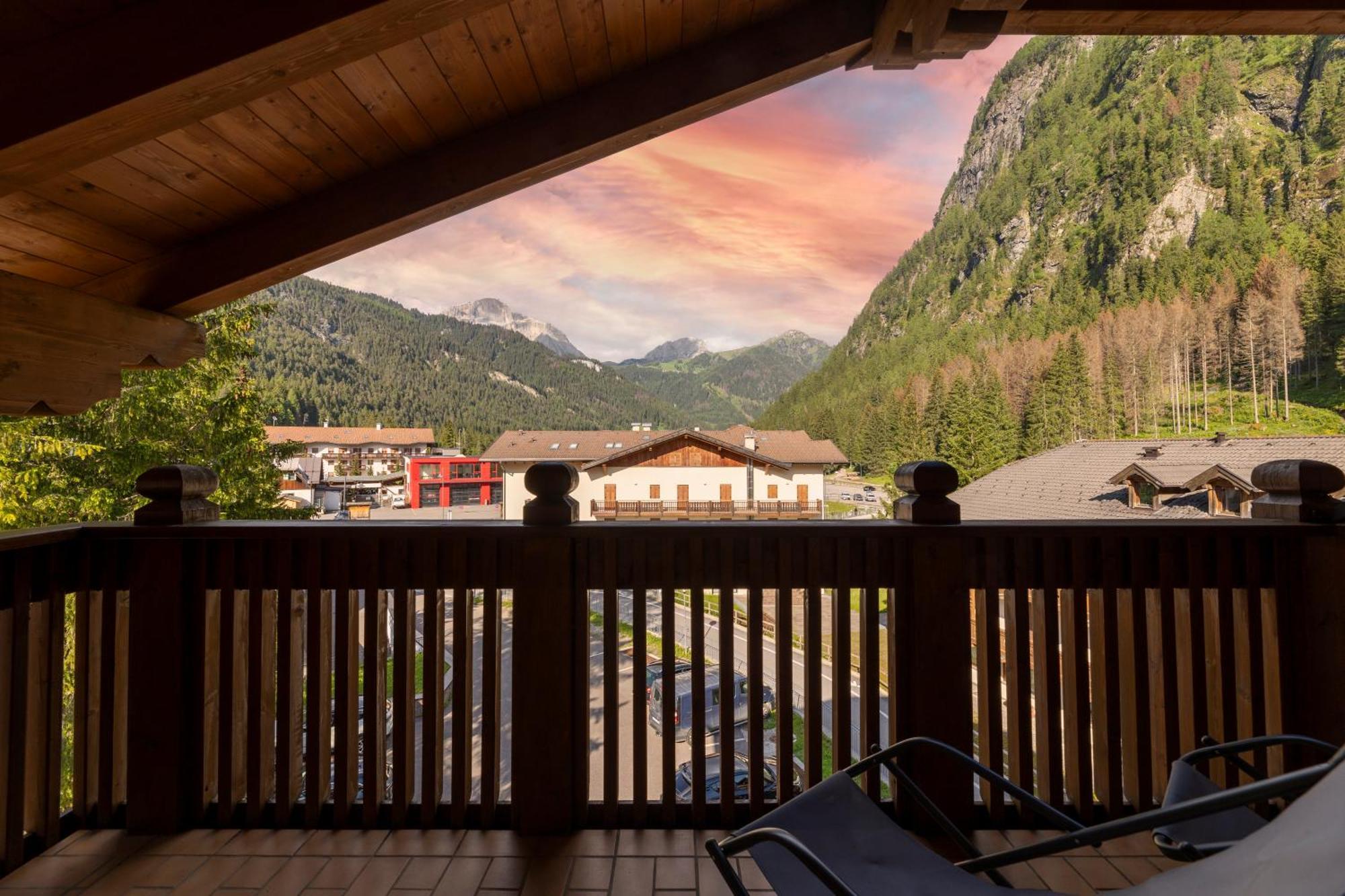 Hotel Ramon Campitello di Fassa Luaran gambar