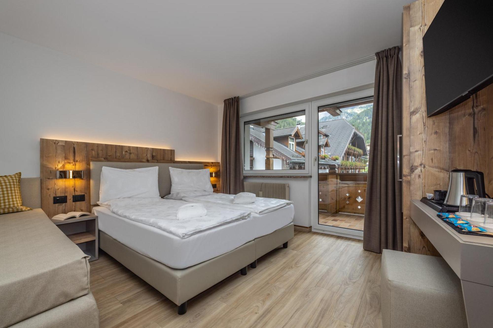 Hotel Ramon Campitello di Fassa Luaran gambar