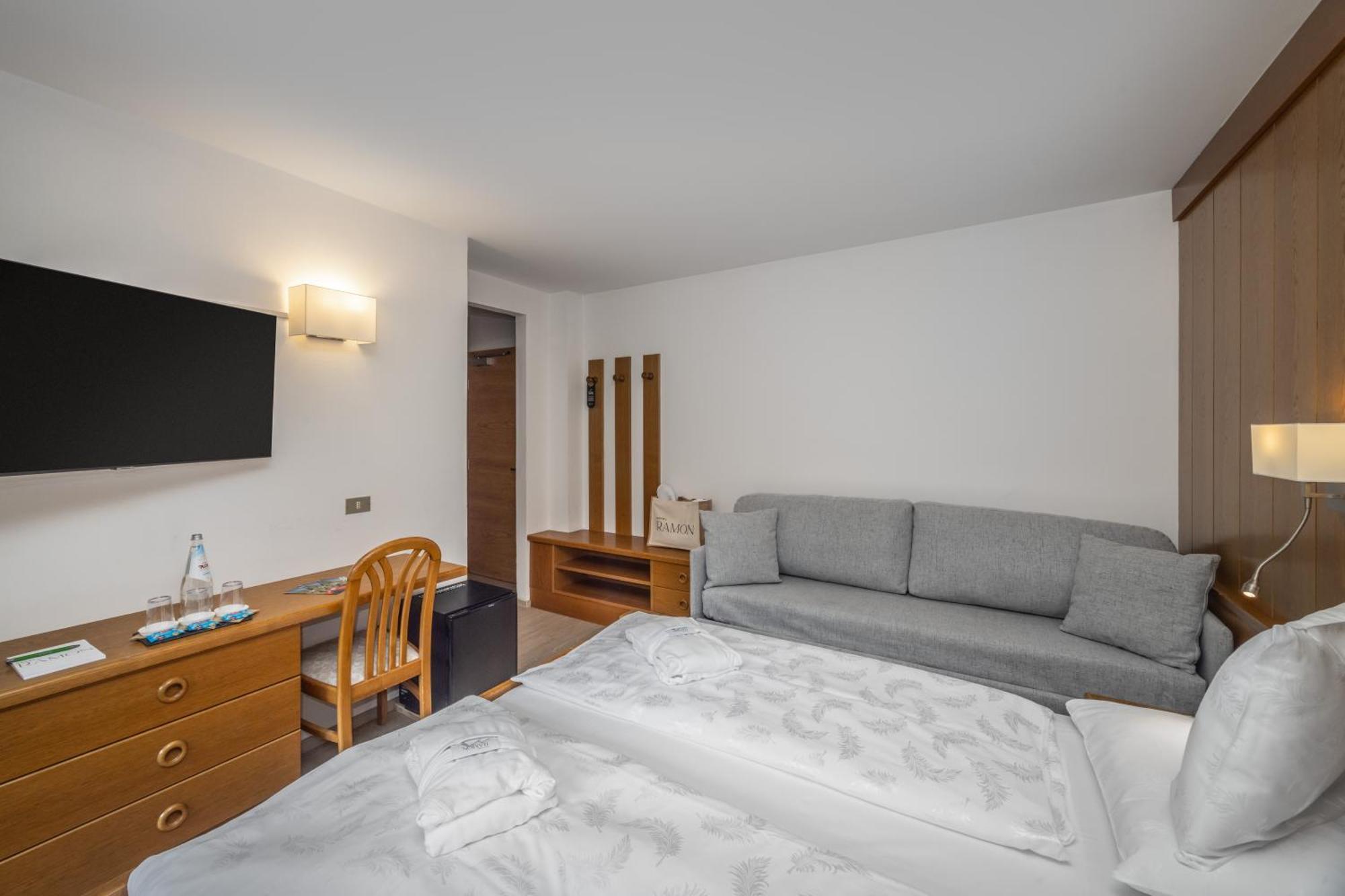 Hotel Ramon Campitello di Fassa Luaran gambar