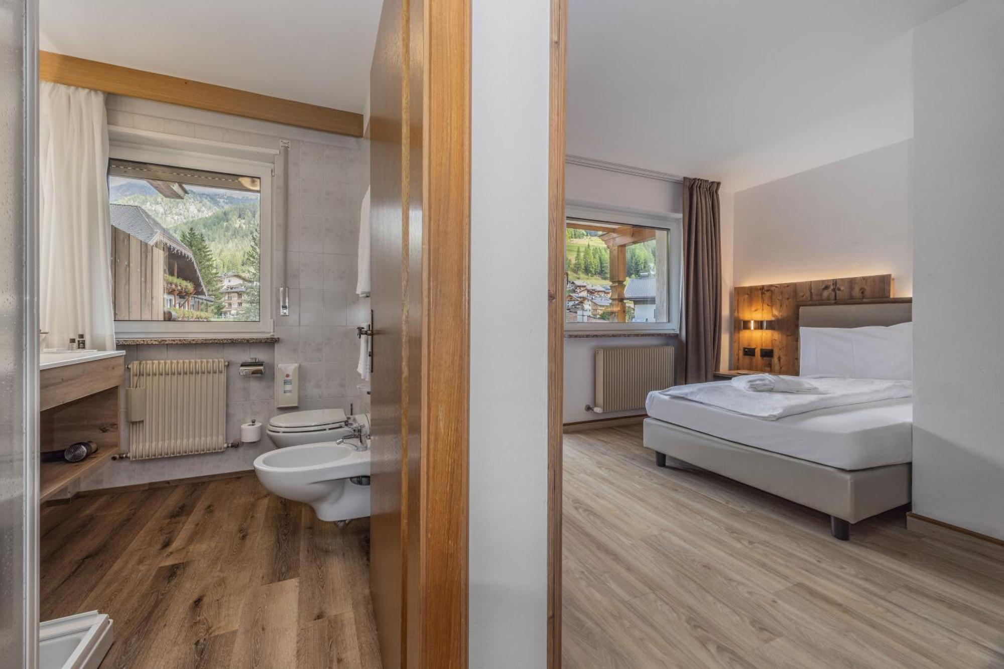 Hotel Ramon Campitello di Fassa Luaran gambar