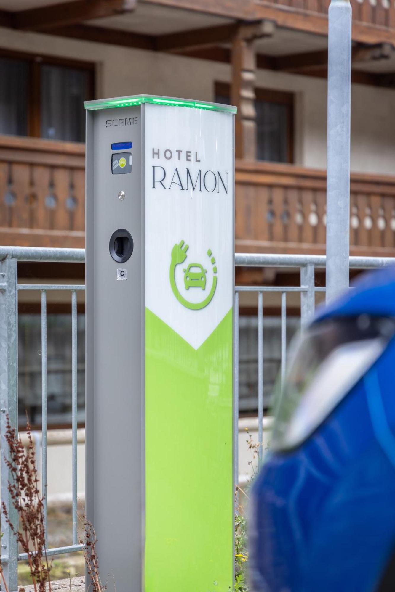 Hotel Ramon Campitello di Fassa Luaran gambar