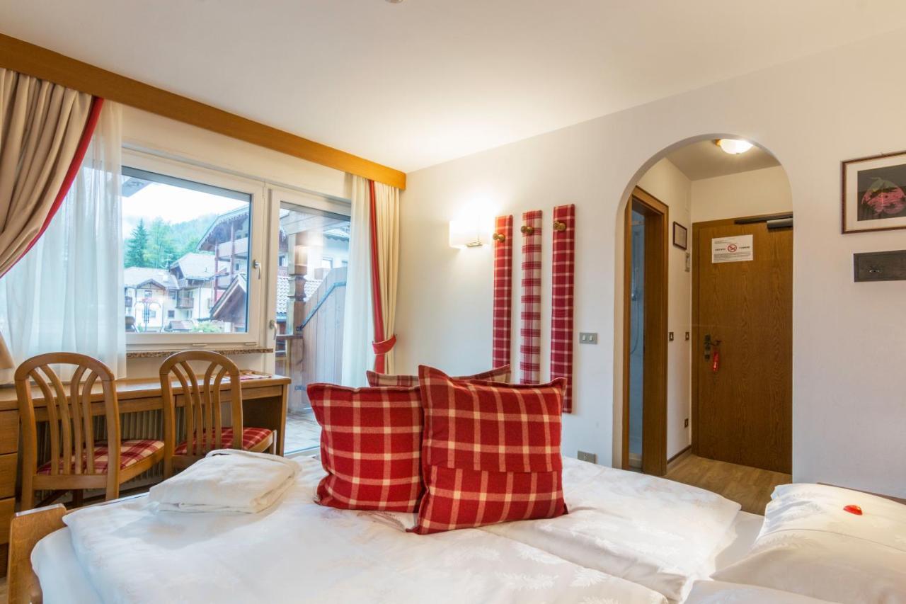 Hotel Ramon Campitello di Fassa Luaran gambar